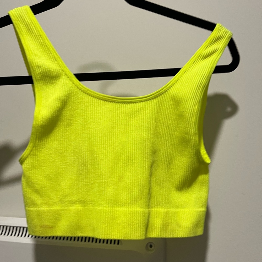Aritzia Sunday best seamless crop top